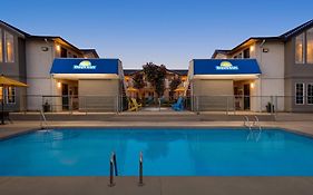 Days Inn By Wyndham Kelowna
